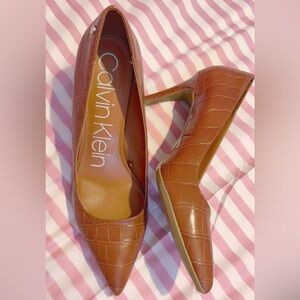Calvin Klein Women's Tan Croc-Embossed Heels